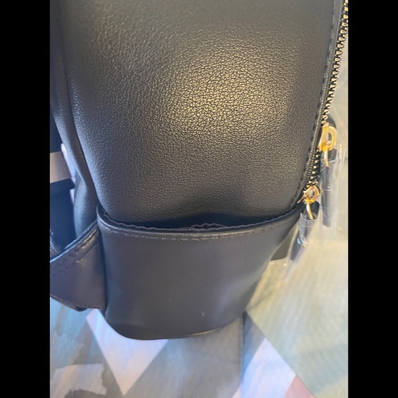 Forever 21 exclusive faux leather graphic backpack - Picture 3 of 3